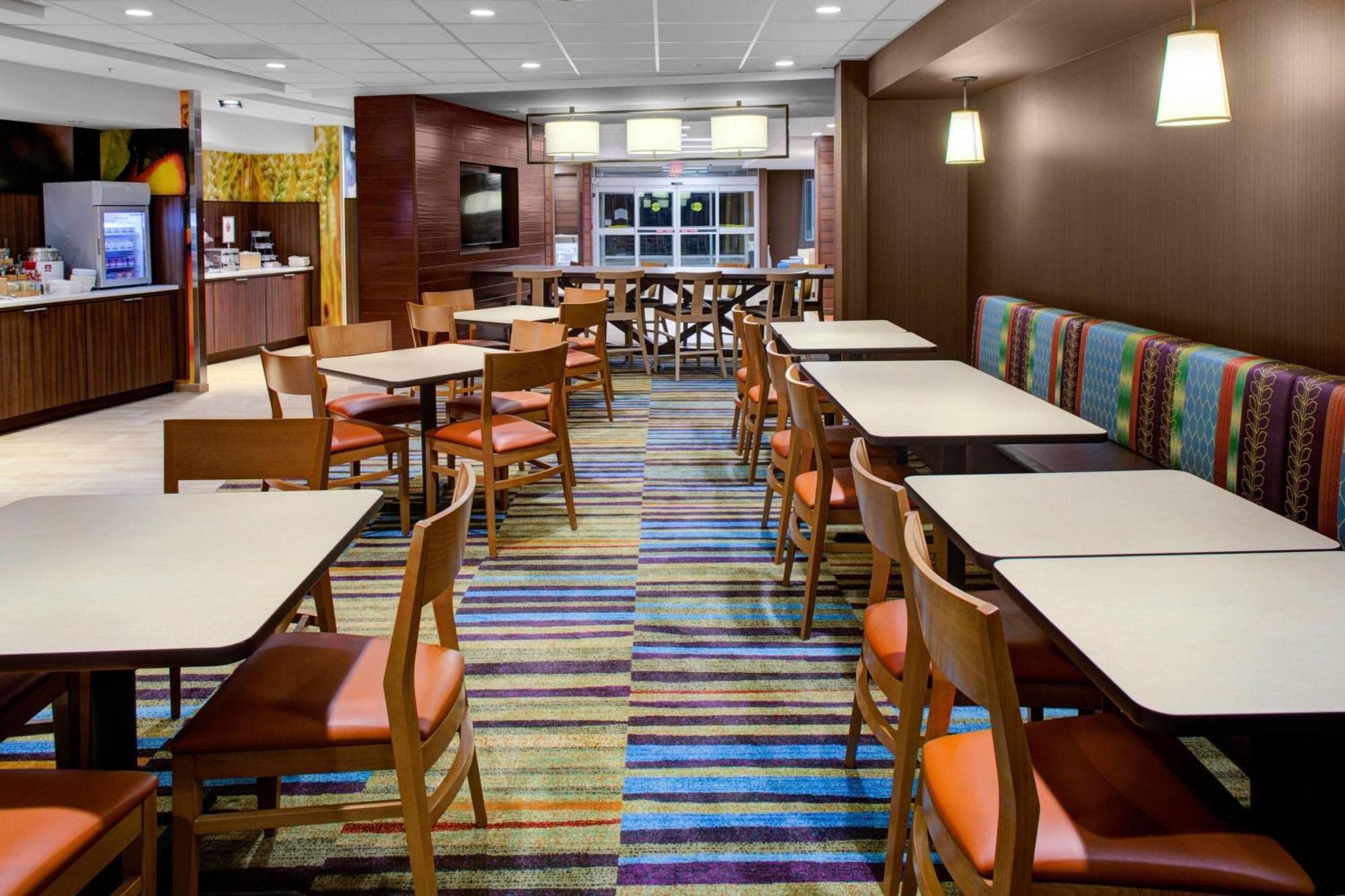 Fairfield Inn & Suites By Marriott Hollister Exterior photo